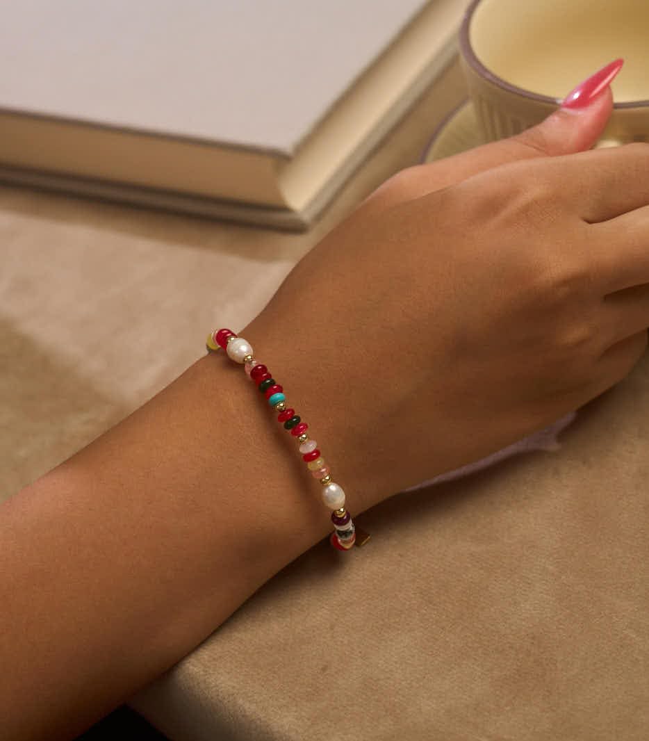 Bracelets for Women Dainty Gold Boho Beaded Bracelets Gifts for Women Mom Lover Friends Colorful Stone Pearl Jewelry Bracelet Trendy Fashion