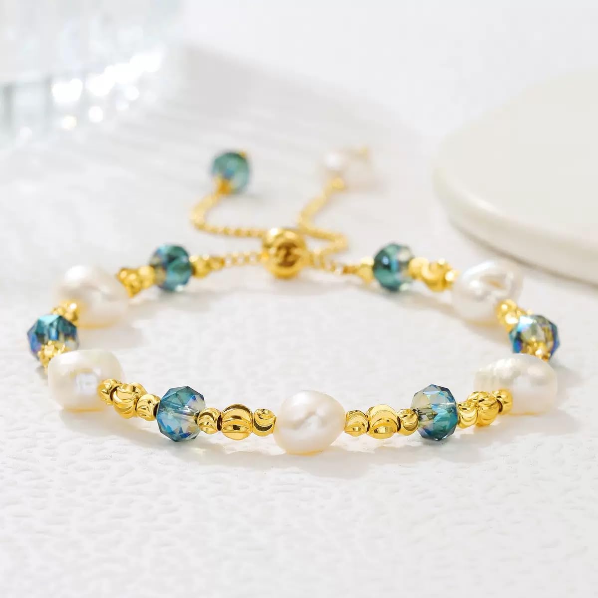 Bracelets for Women Dainty Gold Boho Beaded Bracelets Gifts for Women Mom Lover Friends Colorful Stone Pearl Jewelry Bracelet Trendy Fashion