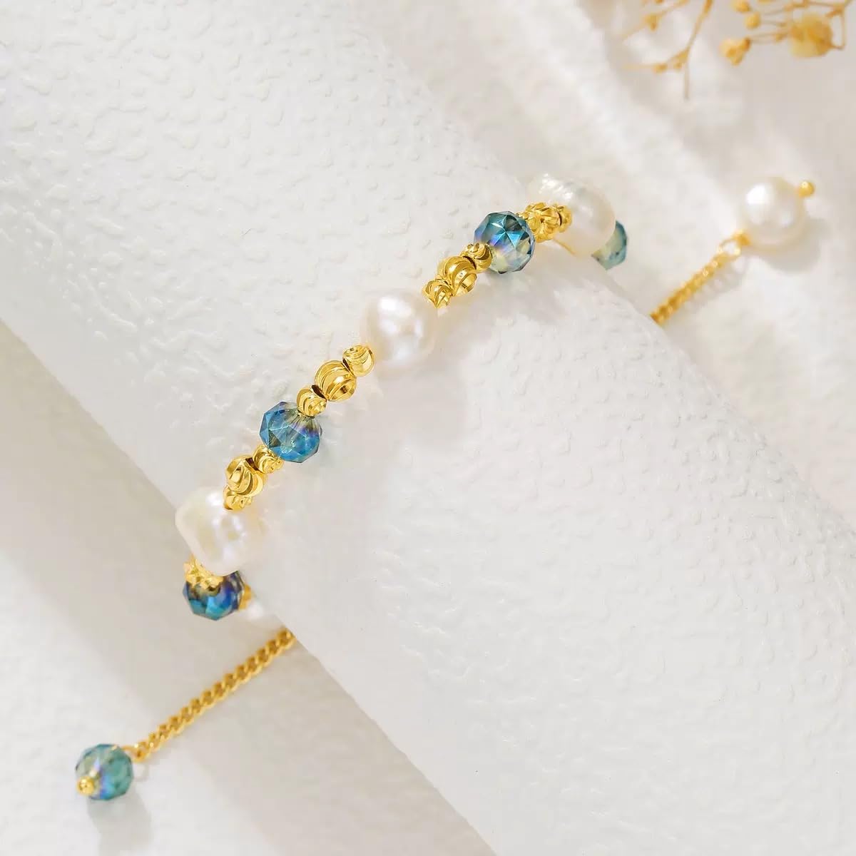 Bracelets for Women Dainty Gold Boho Beaded Bracelets Gifts for Women Mom Lover Friends Colorful Stone Pearl Jewelry Bracelet Trendy Fashion