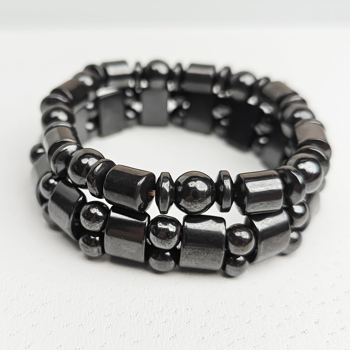VIKI LYNN 2 Pcs Hematite Magnetic Bracelets for Women and Men Hematite Magnetic Stone Beads Adjustable Magnetic Bracelet Wristband Dainty Jewelry Gift for Mom, Dad, Wife, Friend, Couple