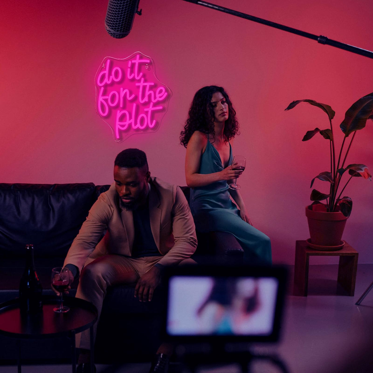 Do It for Plot Neon Light Dimmable LED Neon Sign for Wall Decor USB Powered Light Up Signs Pink LED Light for Drama Lover Party Gift Bedroom Movie Night