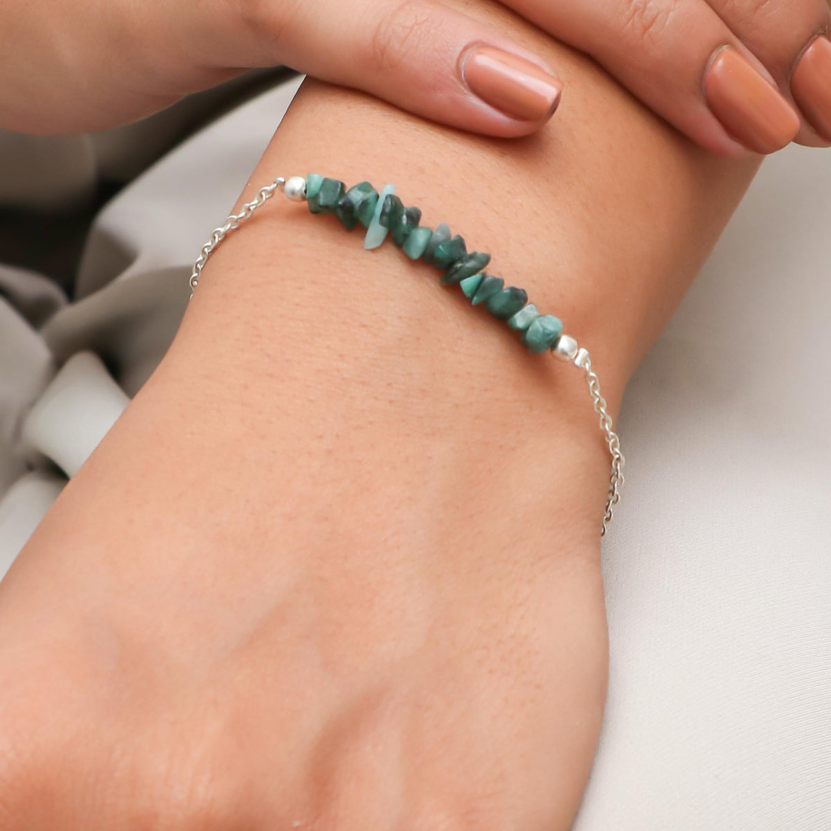 Gempires Natural Gemstone Chip Bar Bracelet for Women, Crystal Healing Bracelet, Multiple Gemstone Options, Adjustable Yellow Gold Plated Chain (7” + 1” Extender), Dainty Stackable Jewelry Gift for Her (Peridot)