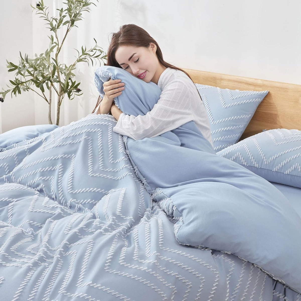 Tametra Boho Duvet Cover - Ultra Soft Tufted Queen Size Bedding | Textured Shabby Chic Design (90" x 90", Blue)