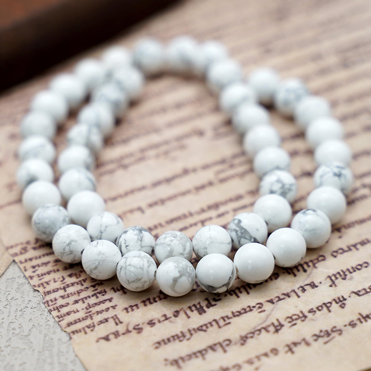 Cryhand Handmade 8mm Beaded Bracelets For Men Protection Bracelet For Women Chakra Feng Shui Stretchy Handmade Lucky Money Stretchy Crystal Bracelets Best Gifts (Howlite)