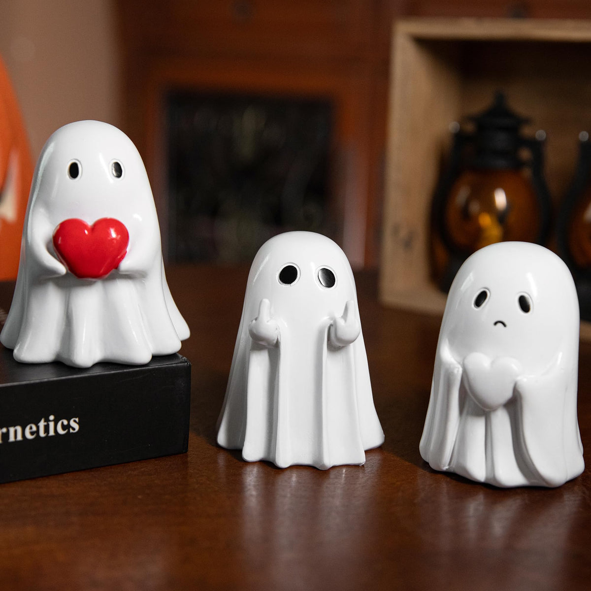 Halloween Ghost Figurine 3pcs Resin Ghost Spooky Statue Set Quirky Gifts Small Figurines for Halloween Party Tabletop Desk Home Decor