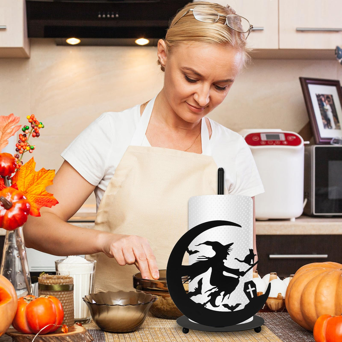 JarThenaAMCS Halloween Paper Towel Holder Black Witch Kitchen Decor Accessories for Home Bathroom, Large Metal Towel Holder Stand for Countertop