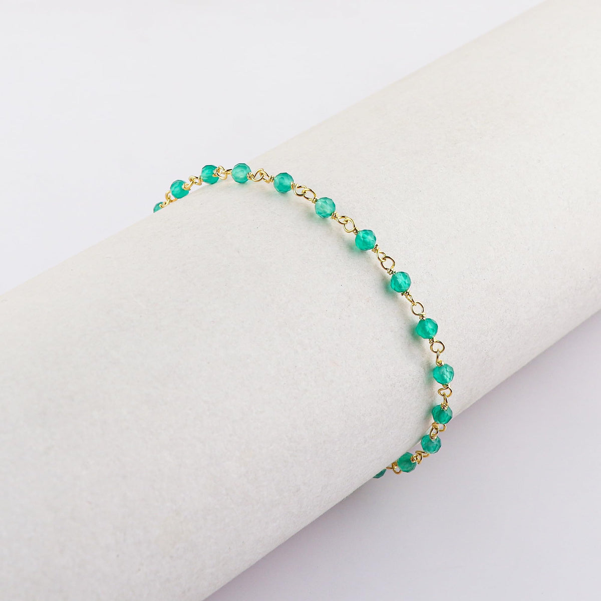 CRYSTALINES Natural Green Onyx Gemstone Cluster Bracelet, 14K Gold Plated Rosary Chain Beads, Handmade Bohemian Jewelry for Women, Healing Crystals, Birthday Christmas Gifts
