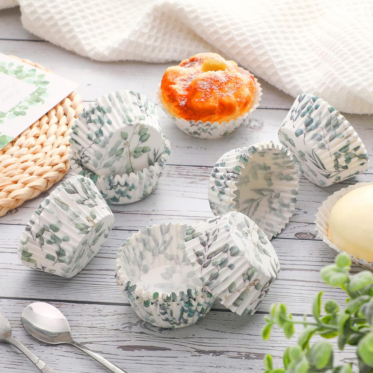 WILLBOND Greenery Cupcake Liners - 300 Count Baking Cups for Baby Showers & Birthday Parties