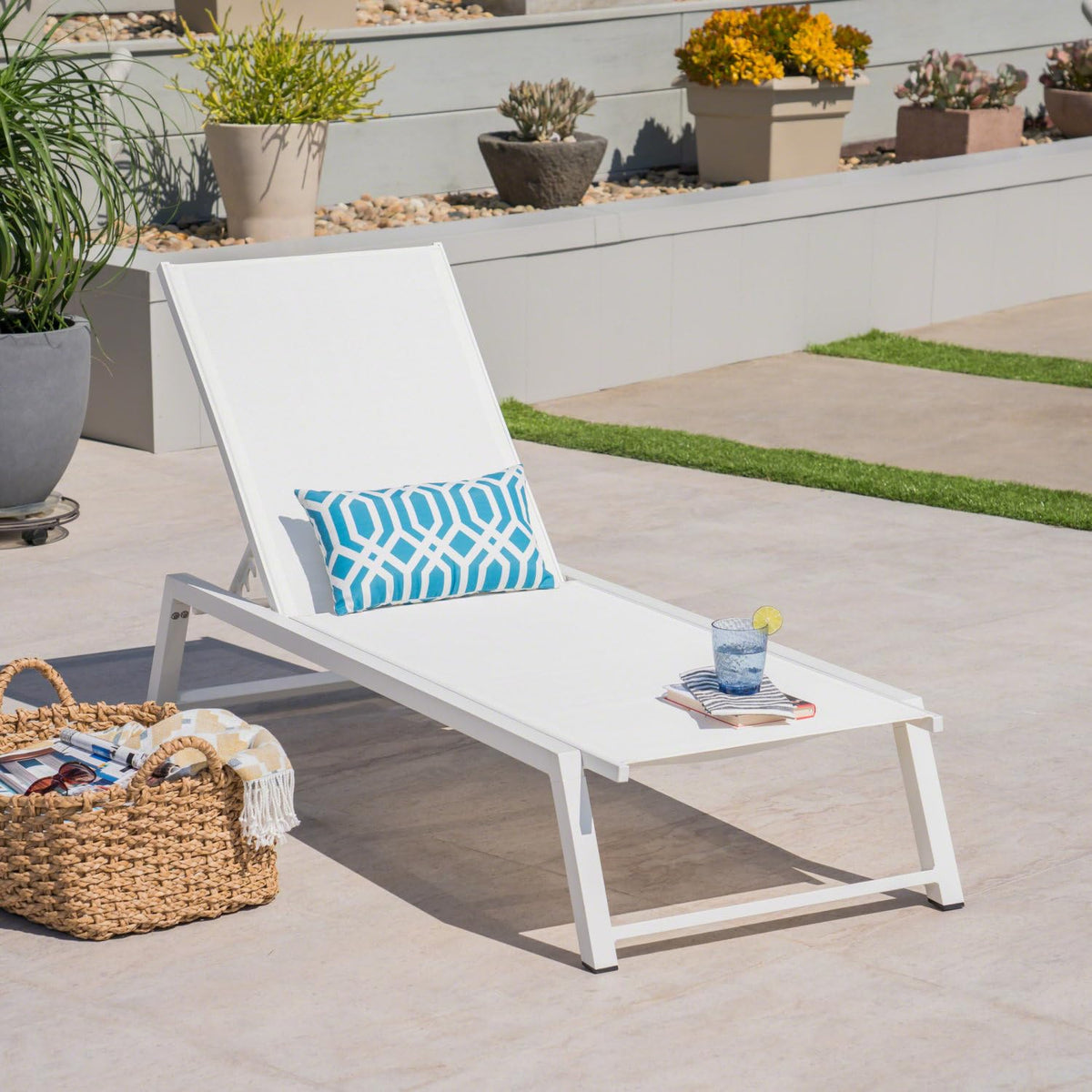 Chaise Lounge