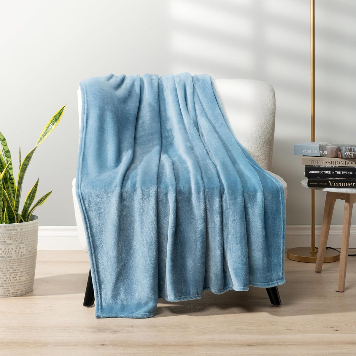 PAVILIA Dusty Blue Fleece Throw Blanket - Super Soft Flannel for Couch & Sofa | Cozy 50x60 Velvet Gift Blanket