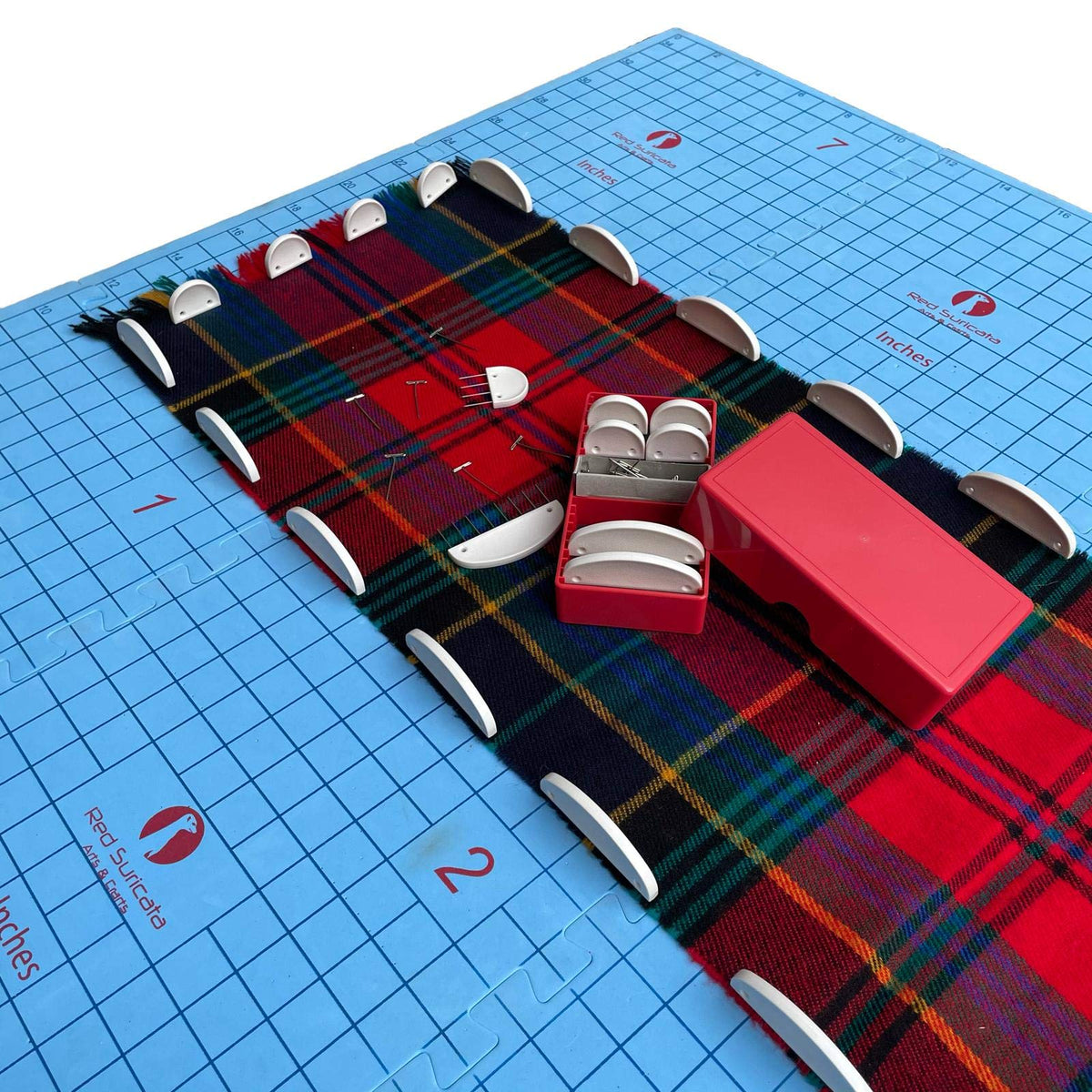 Red Suricata Curved Knit Blocking Combs Set of 25 Curved Edge Blockers for Knitting & Crochet Projects Extra 100 T pins Use with Blocking Mats - Patent Pending (25 Blockers - 2 Sizes)