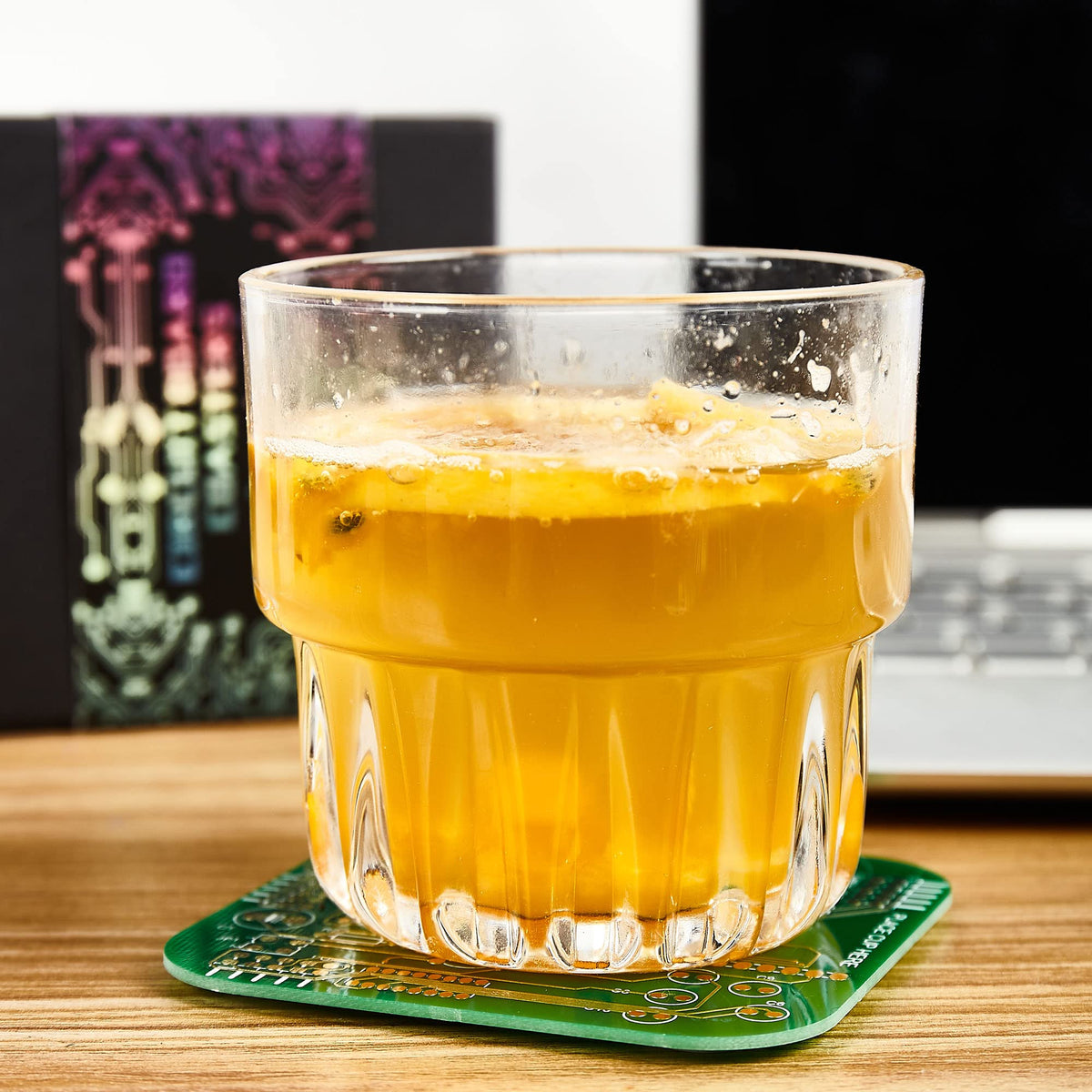 Coasters for Drinks in PCB-Design Green Coasters Decor with Immersion Gold Circuit Board for Coffee Table Bar Office Tech Gifts for Boyfriend Gamer Geek Engineer Dad Men Anniversary