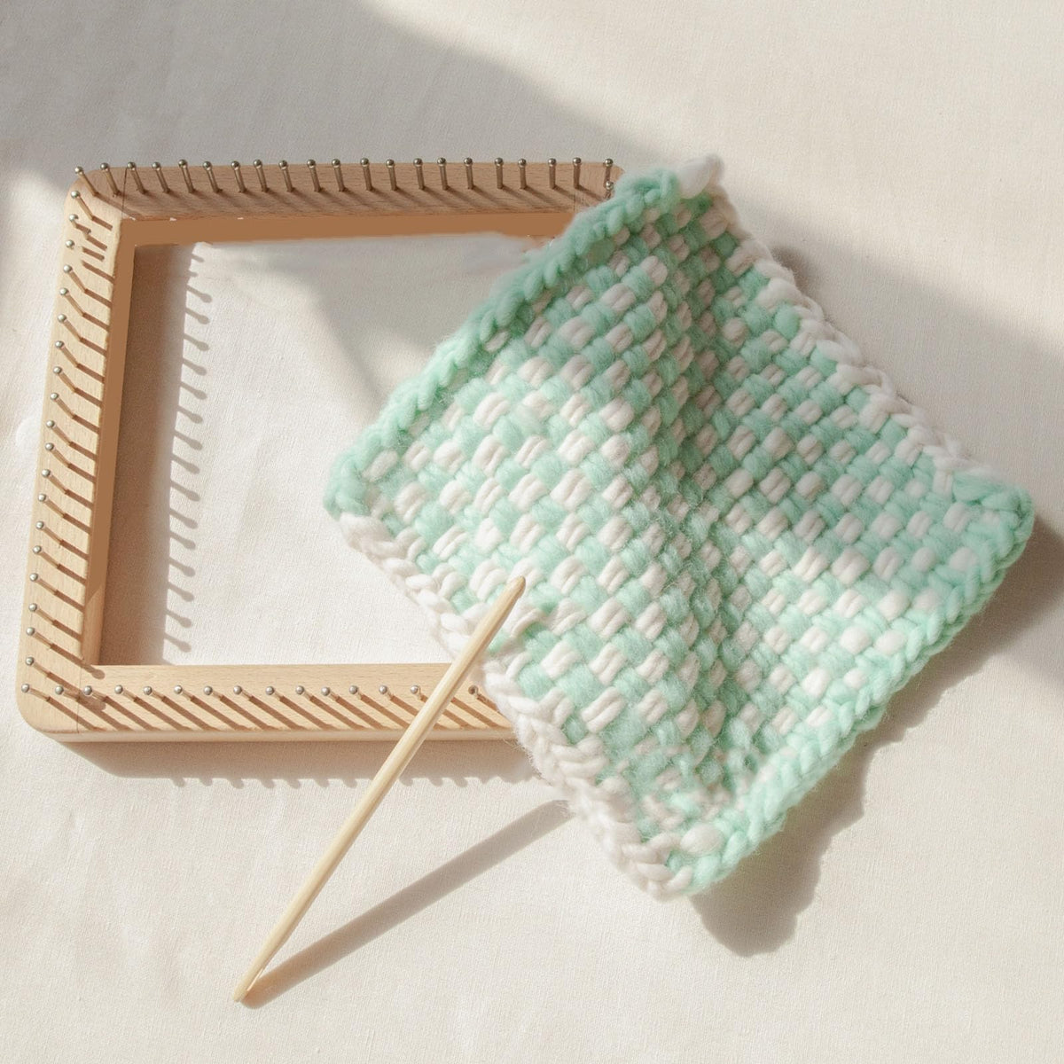 Wooden Knitting Looms for Blankets Square, DIY Hand Crafted Chunky Yarn Looms Board for Hat Scarf Socks Sweater Beech Wood & Stainless Steel (30 * 30cm)
