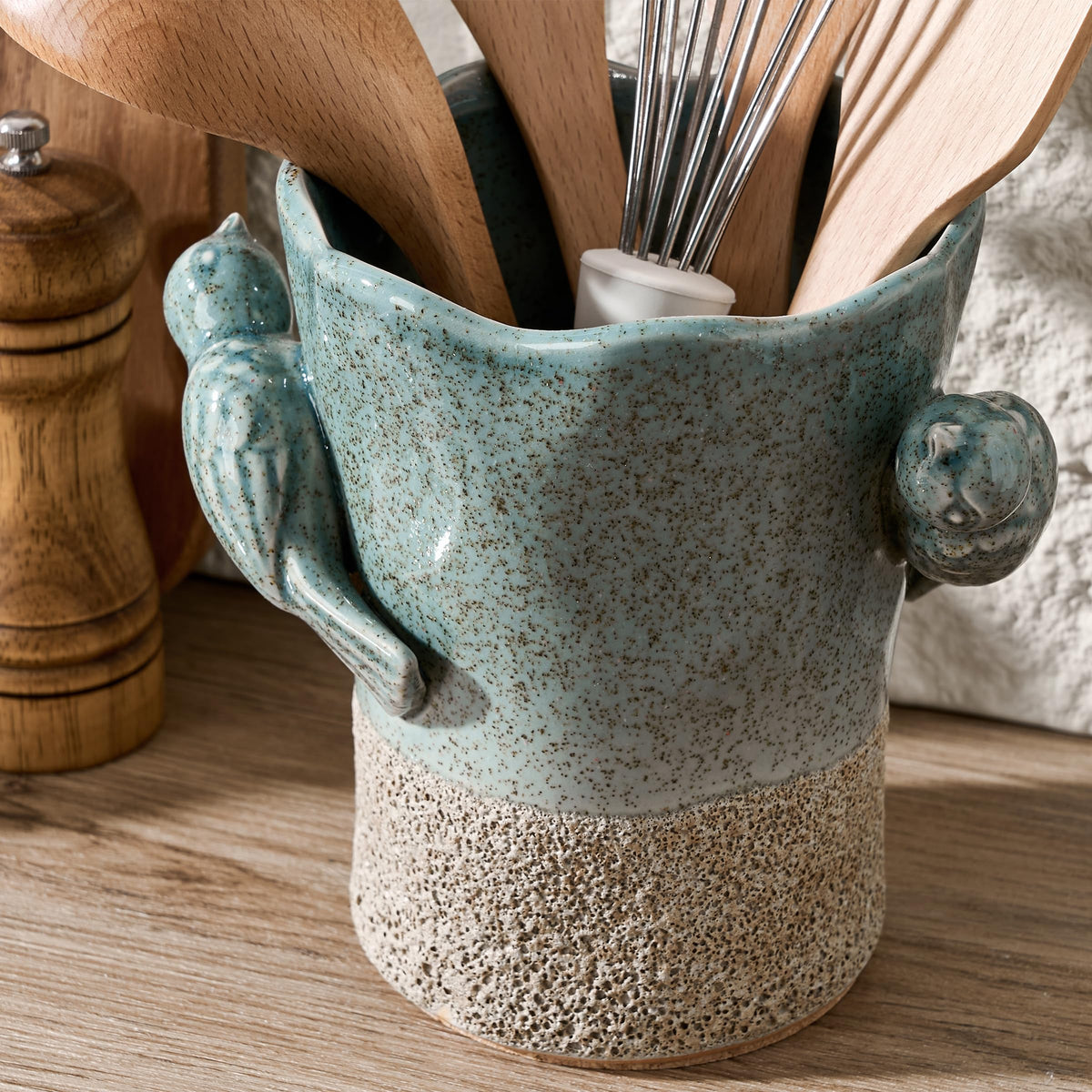 6.38“H Utensil Holder for Kitchen Counter, Modern Farmhouse Cooking Utensil Holder and Crock Home Kitchen Decor, Ceramic Utensil Organizer for Spatula, Ladle, Eggbeater, Rolling Pin- Blue and Brown